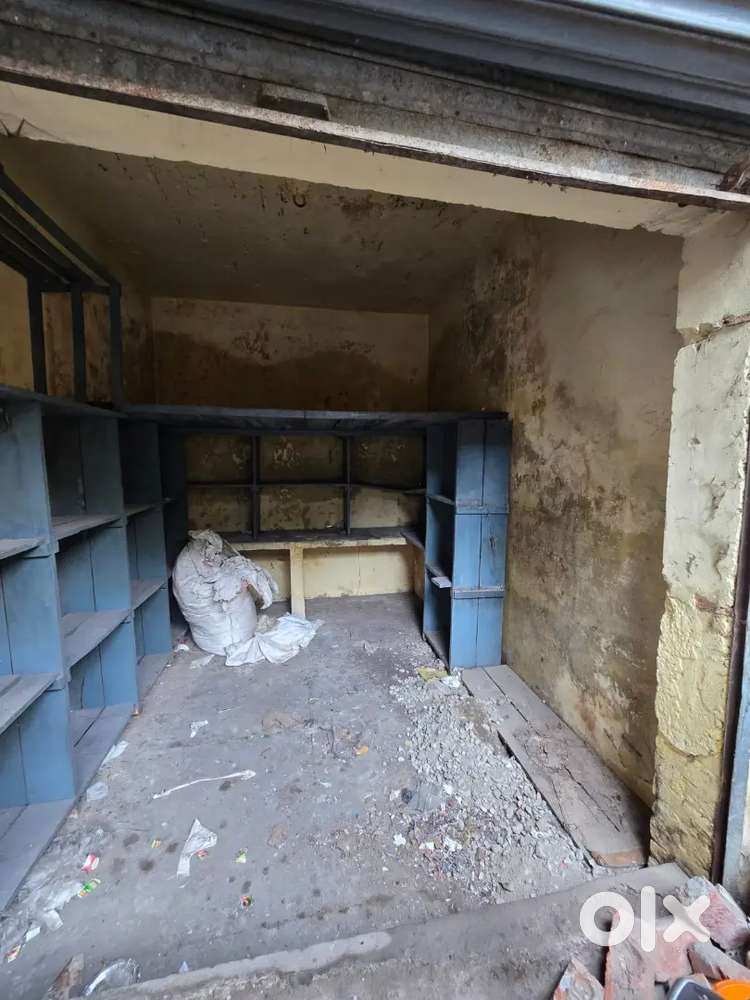 Shop दुकान (Godown गोदाम) in Roadways Bus station Haldwani