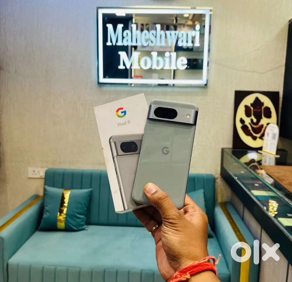 Google PIXEL 8 5G 256GB की deal super fresh condition bill box के साथ