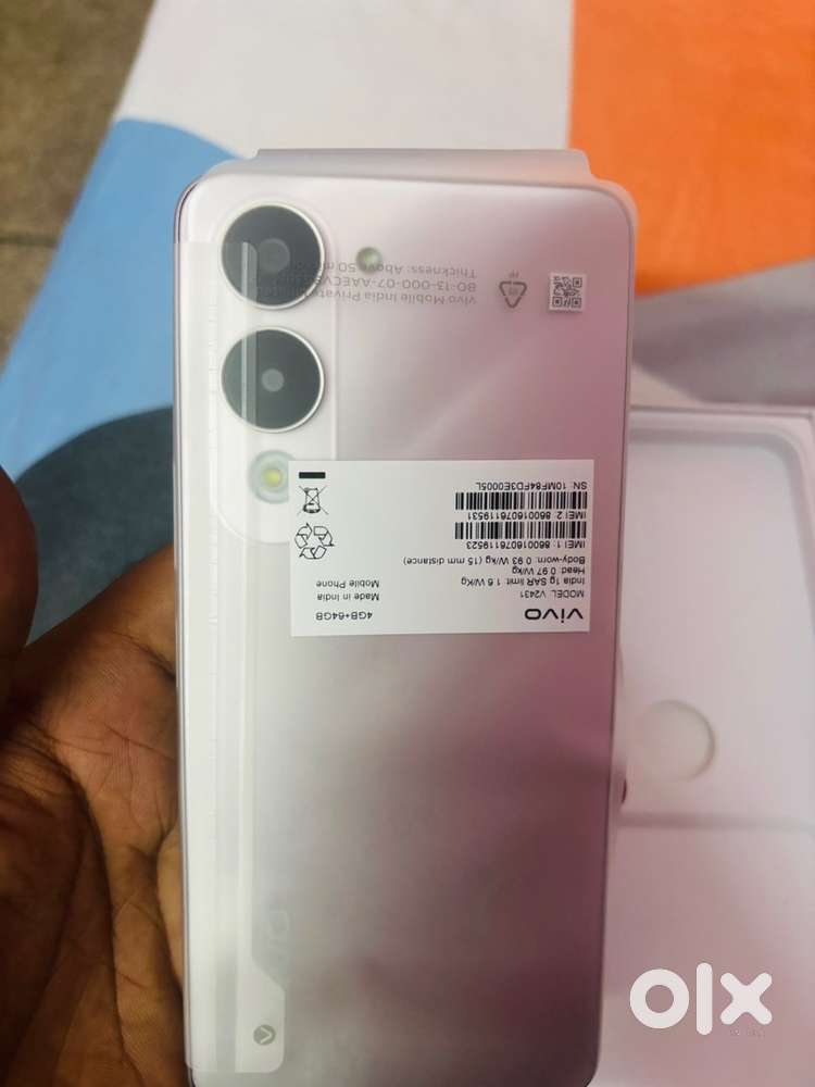 Vivo y19 box open