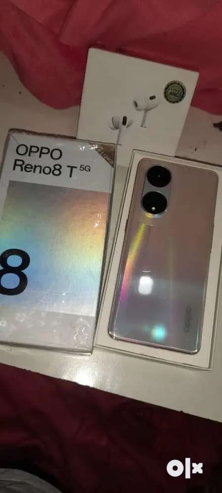 Oppo Reno 8 t 8/128 4 month old