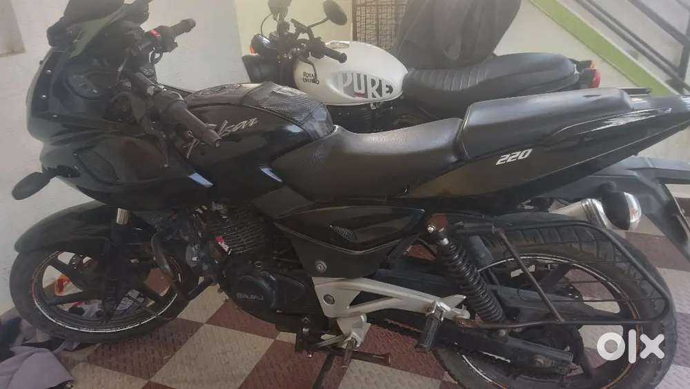 Pulsar 220 good condition