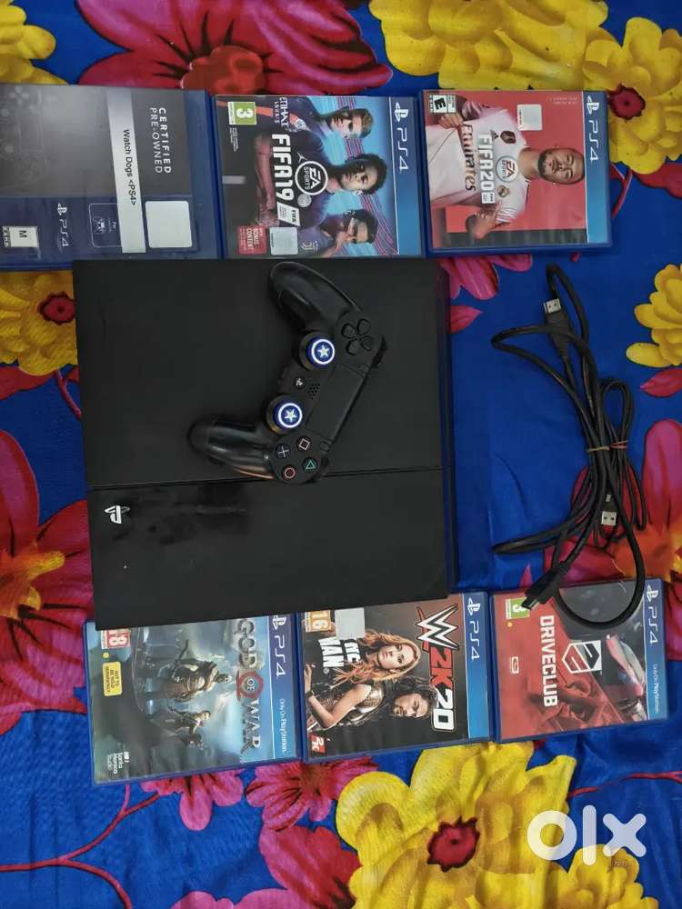 PS4 500 GB WITH 7GAMING CD[FREE] IN AN EXCELLENT CONDITION URGET SALE