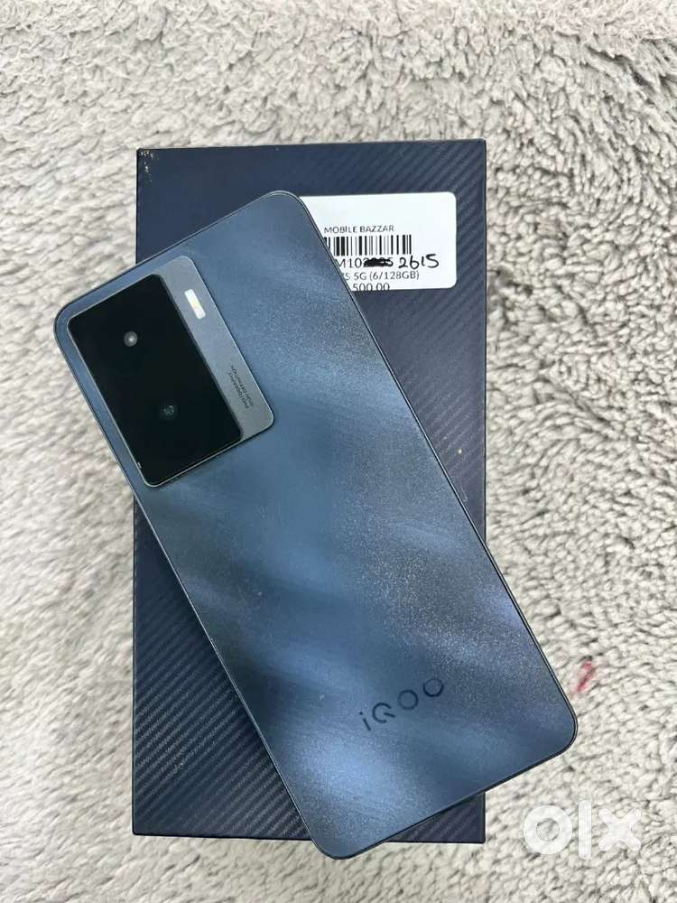iQOO Z7s 5G  6/128GB Storage Good condition Box&  Mobile price:11500/-