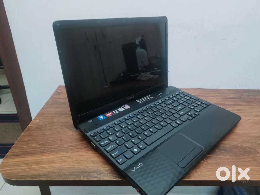 Sony VAIO Laptop / Dualcore AMD E350/ 128GB SSD / 500GB HDD / 4GB RAM