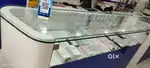 counter with tafun glass