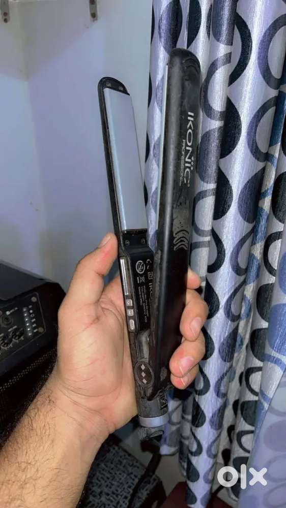 Hair straightener