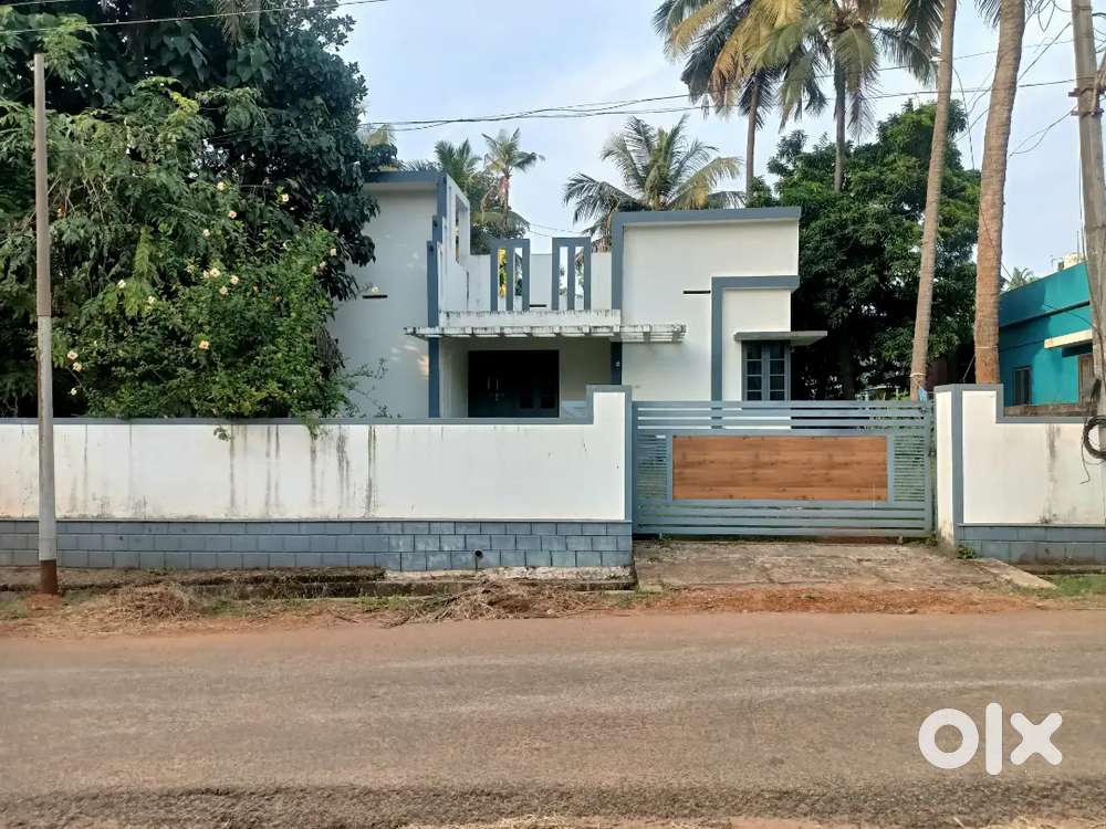 3 BHK HOUSE FOR THIROOR  ( AGENT FEE