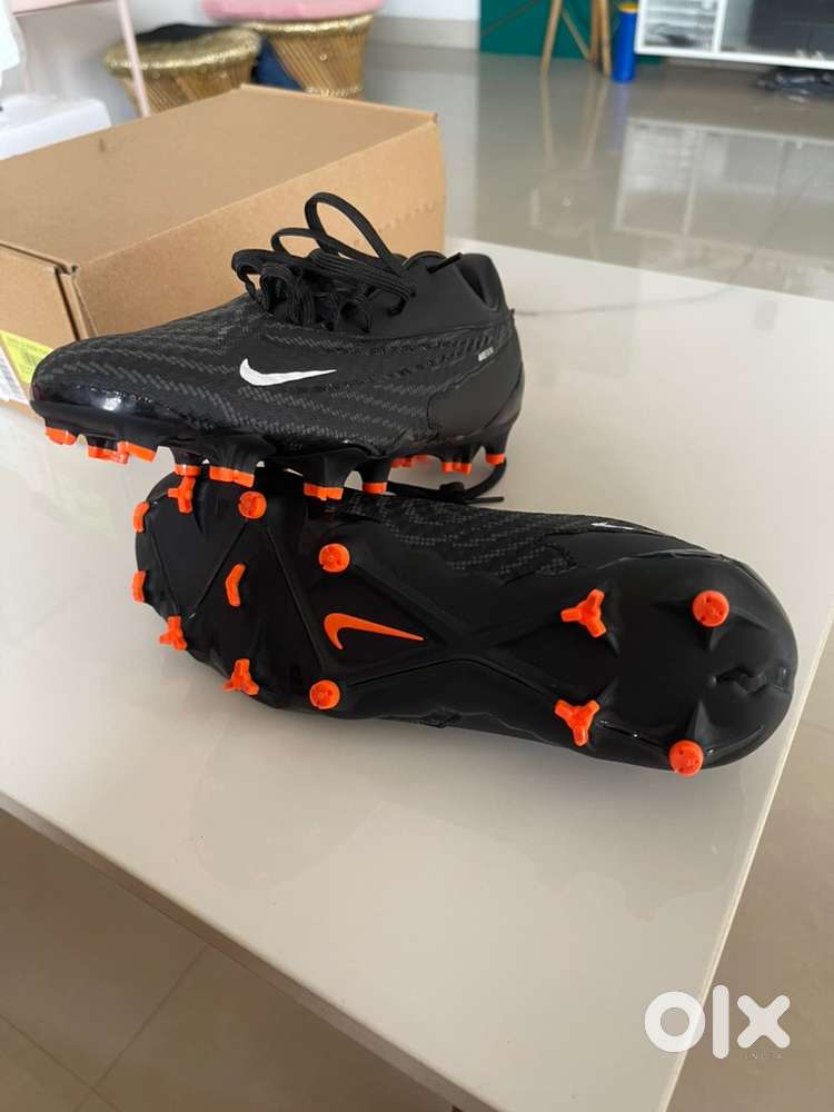 New Nike football shoes/boots/turf