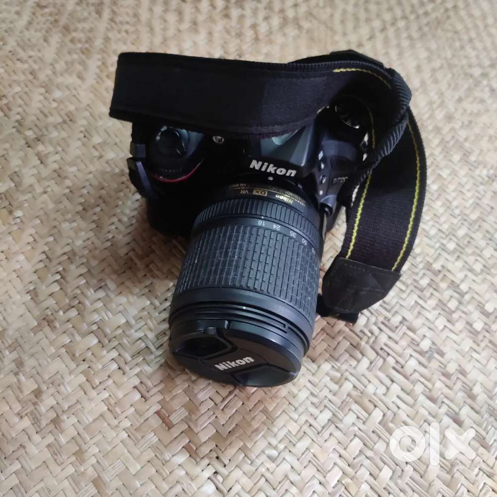NIKON D 7200