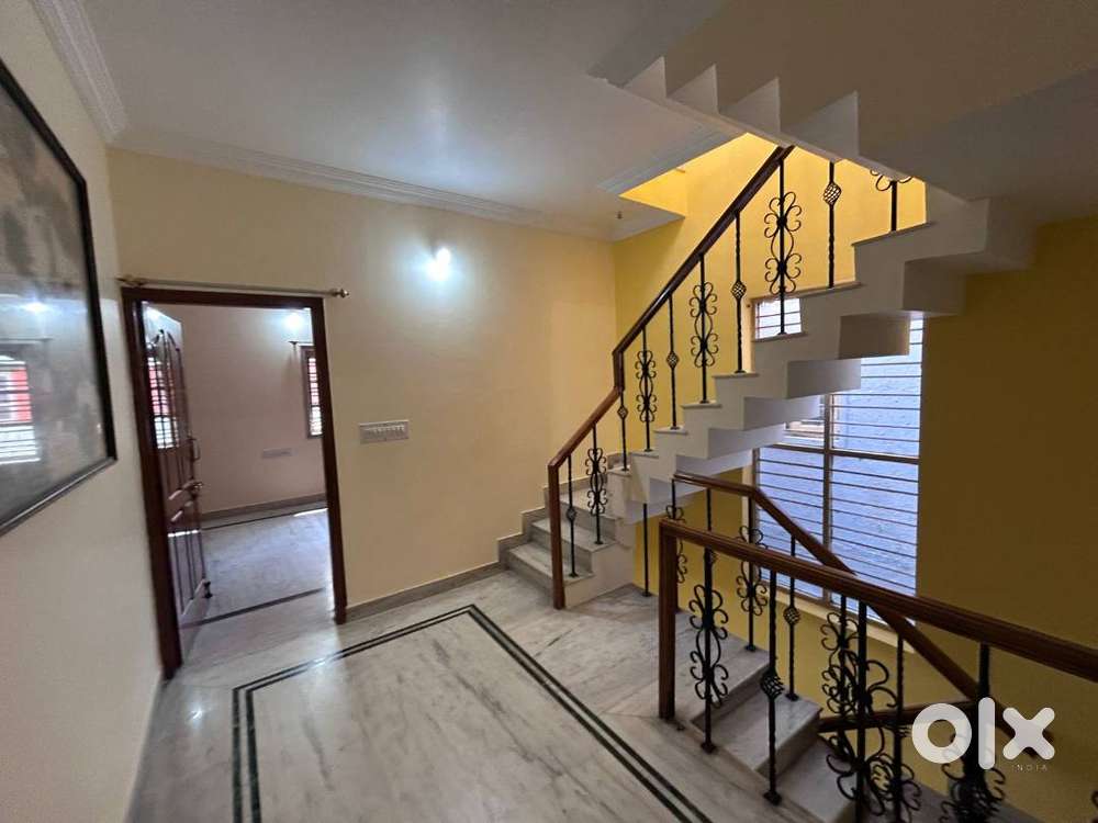 Kathreguppe 3BHK Duplex House for lease