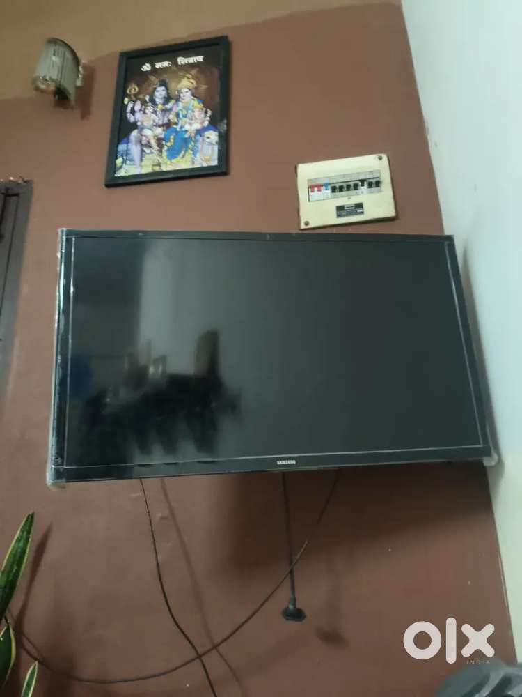 Samsung 32 inches smart tv