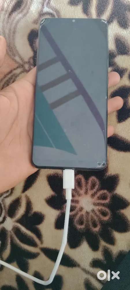 Samsung a 32 4G ( 8GB +128 ) display local  damage
