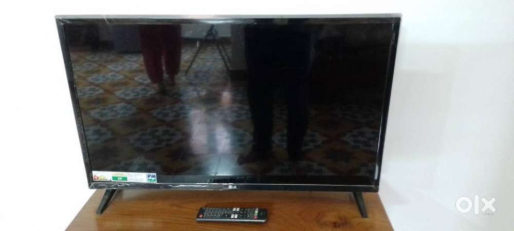 LG internet LED TV 2023 model + Sony CD/DVD player