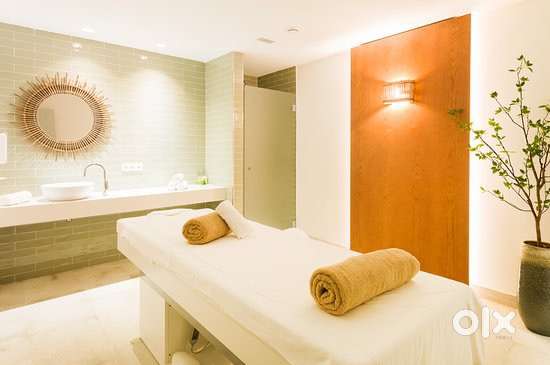 Massage therast- only female