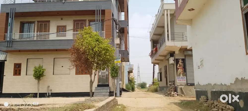 Near by meerut road and metro station 400 mtr