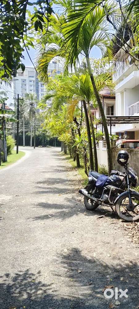 3.600CENT POSH RESIDENTIAL PLOT FOR SALE IN ELAMAKKARA NEAR BHAVANS