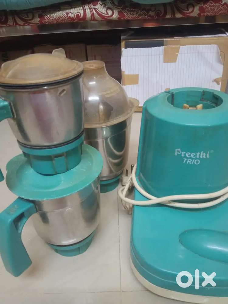 Preethi mixie with 3 types of jars