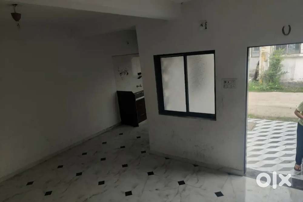 2 BHK Row House for rent near SBI ,in Amalsad