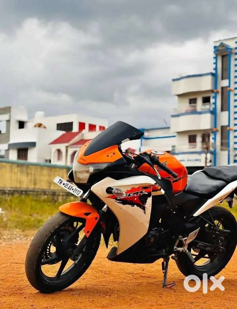 CBR 150 urgent selling