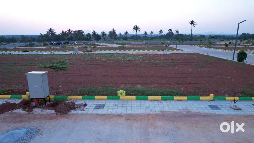 Main road attached property