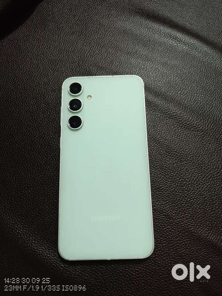 Samsung s23 fe 8gb ram 128 gb rom best condition