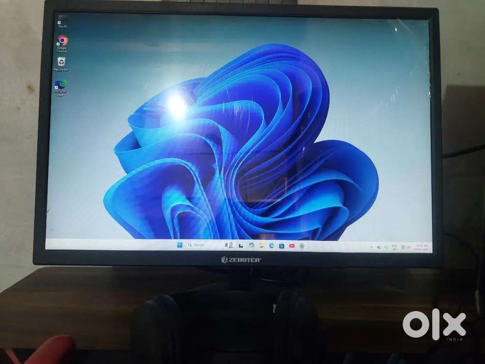 PC with Monitor ( NEW CONDITION )