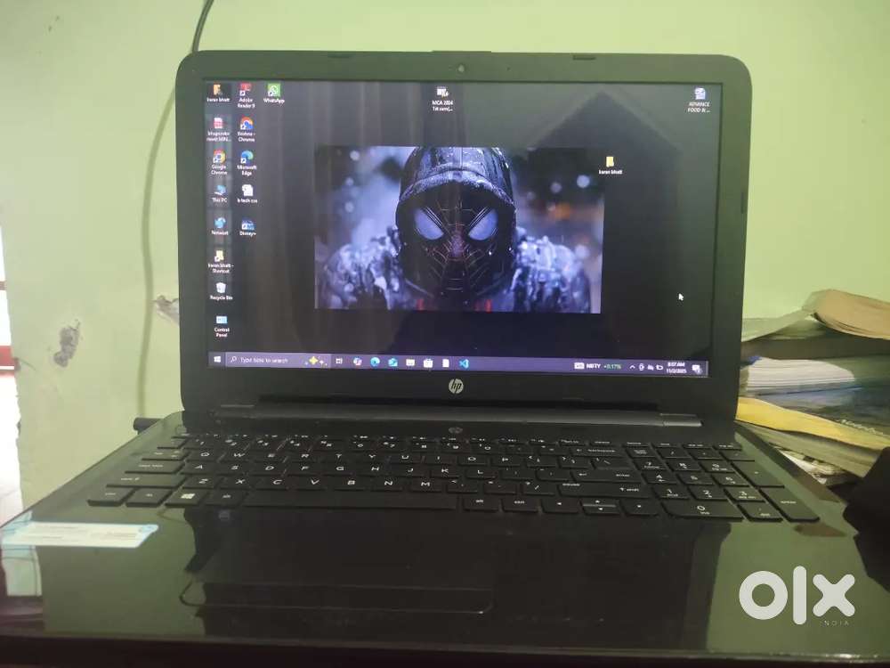 Hp laptop (good condition)