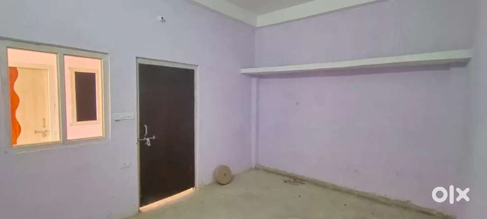 Ek room  1 kitchen bathroom latering sharing pr rahega