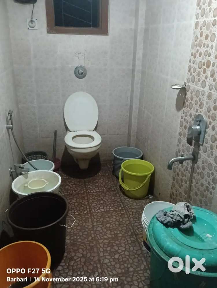 Two rooms with attached toilet,kitchen,running water.2km from kanoi.