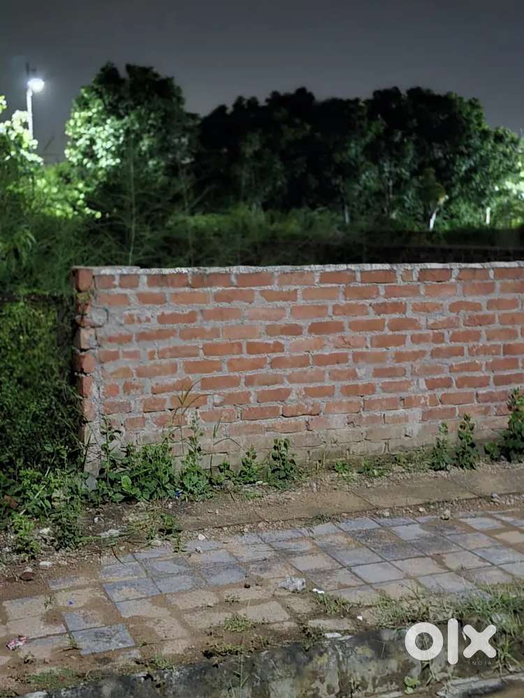 Urgent plot for sale vip location  ansal