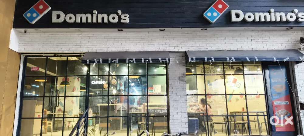 DOMINOS PIZZA