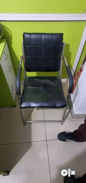cushion chairs in very good condition can be used for shops clinics etc price 600 for each