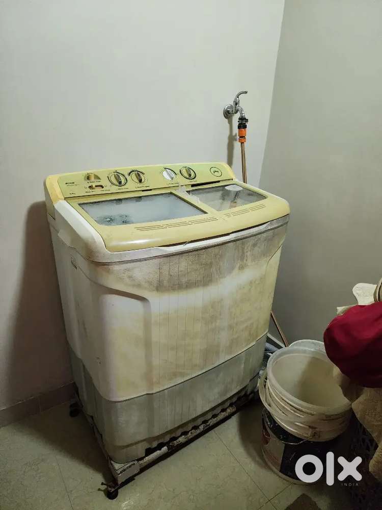Godrej 7kg Semi Auto Washing Machine – Good Condition, ₹1200! (Kol)
