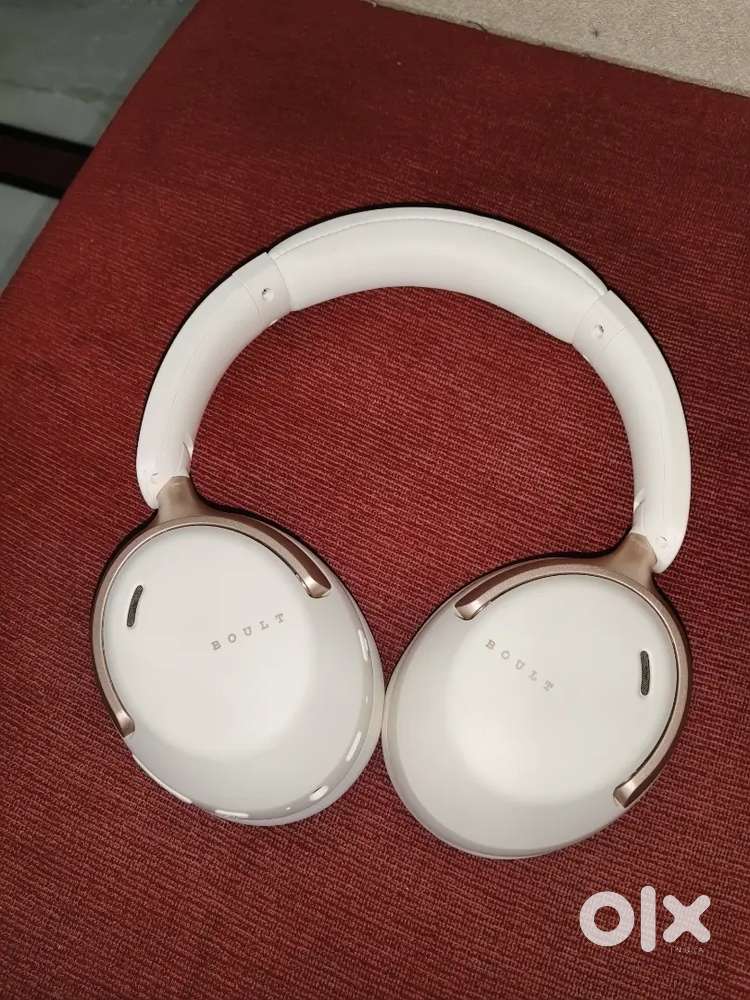 New Boult soniq powerfull bass head phones