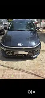 Next to showroom condition Verna top model