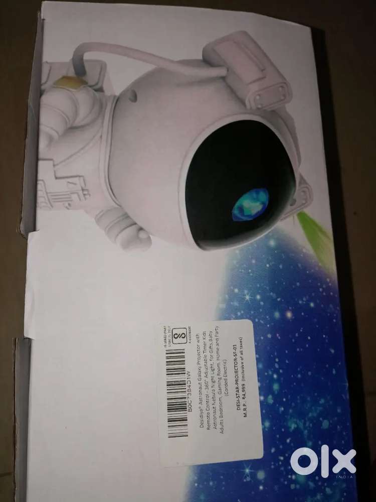 Desidiya* Astronaut Galaxy Projector with Remote Control