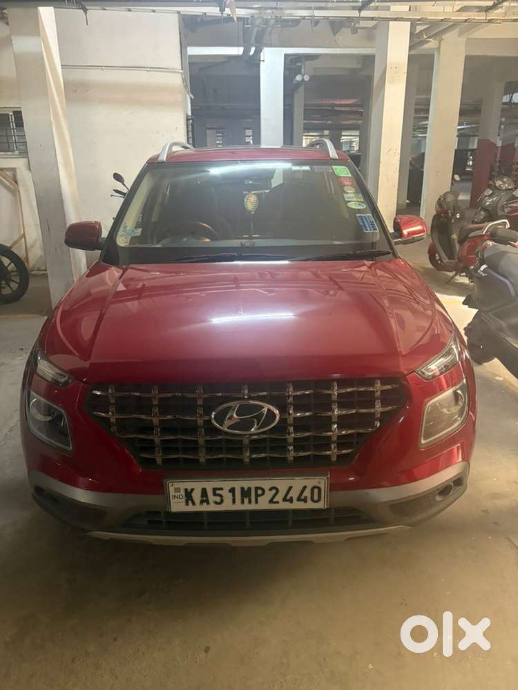 Hyundai Venue 2020 Petrol Well Maintained
