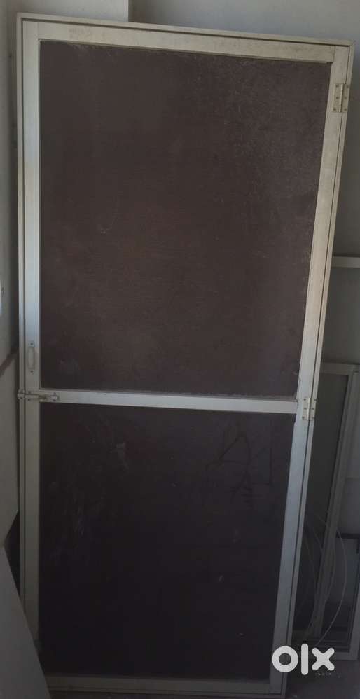 Almunium door and window