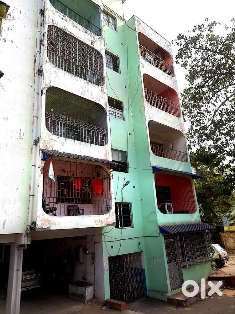 2 bhk for sale at throwaway price