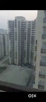 3 Bhk Rent 20000 Amrapali River view Greater Noida Extension