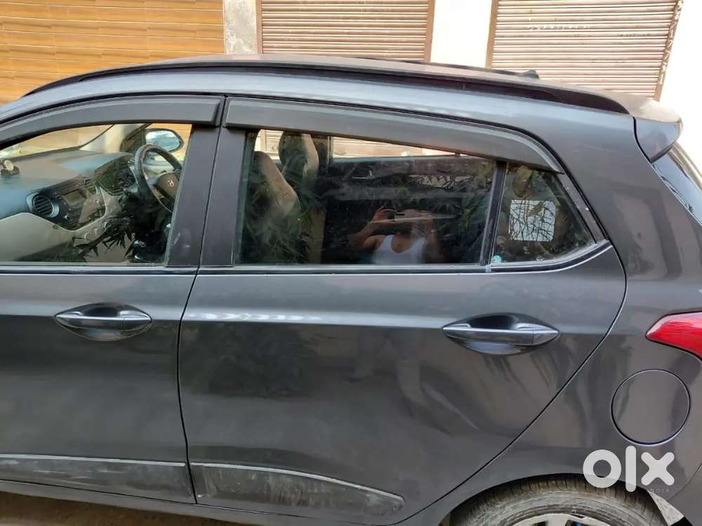 Hyundai Grand i10 2017 Petrol Well Maintained