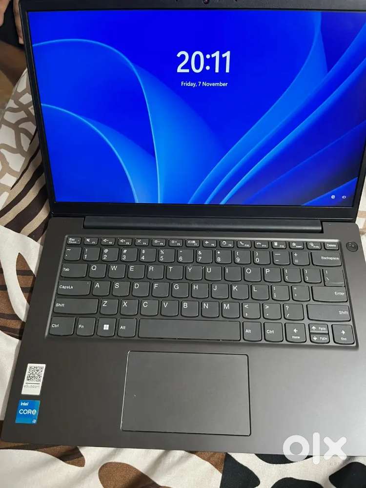 LENOVO V14 Z4 13th Generation