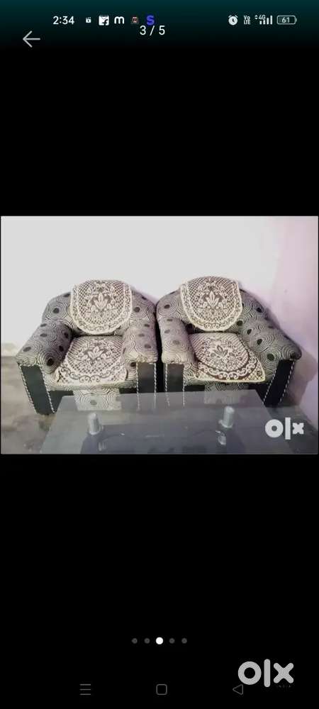 Good condition sofa set with centre table