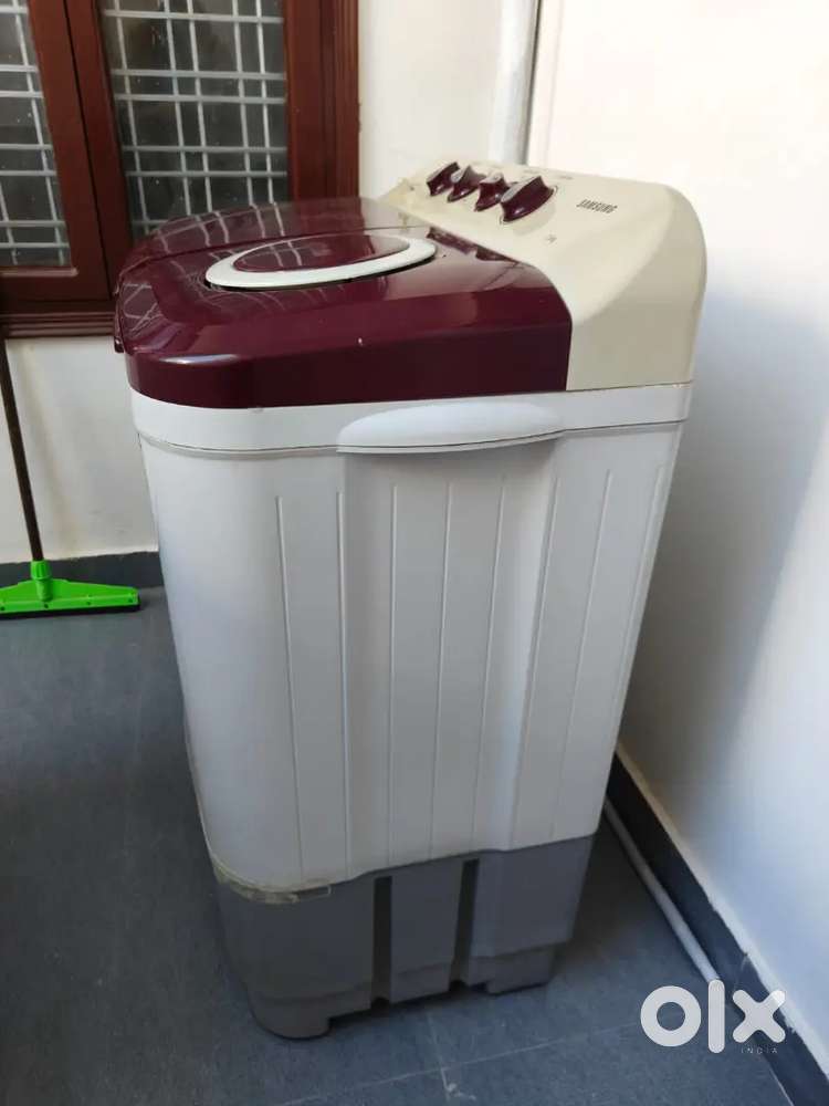 Samsung semi automatic washing machine 7.5kg