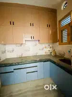 2Bhk Semi Furnished Independent 1st फ्लोर किराये पर खाली है62-64-65 मे