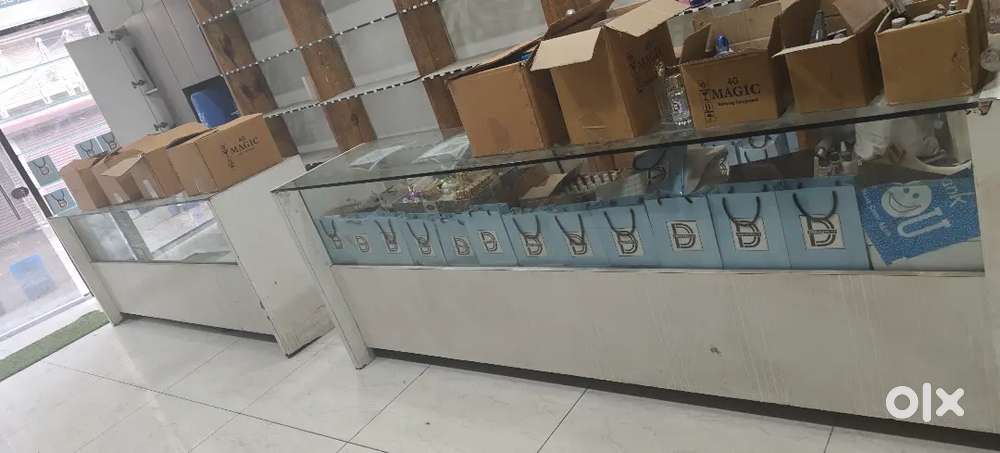 Showroom counter