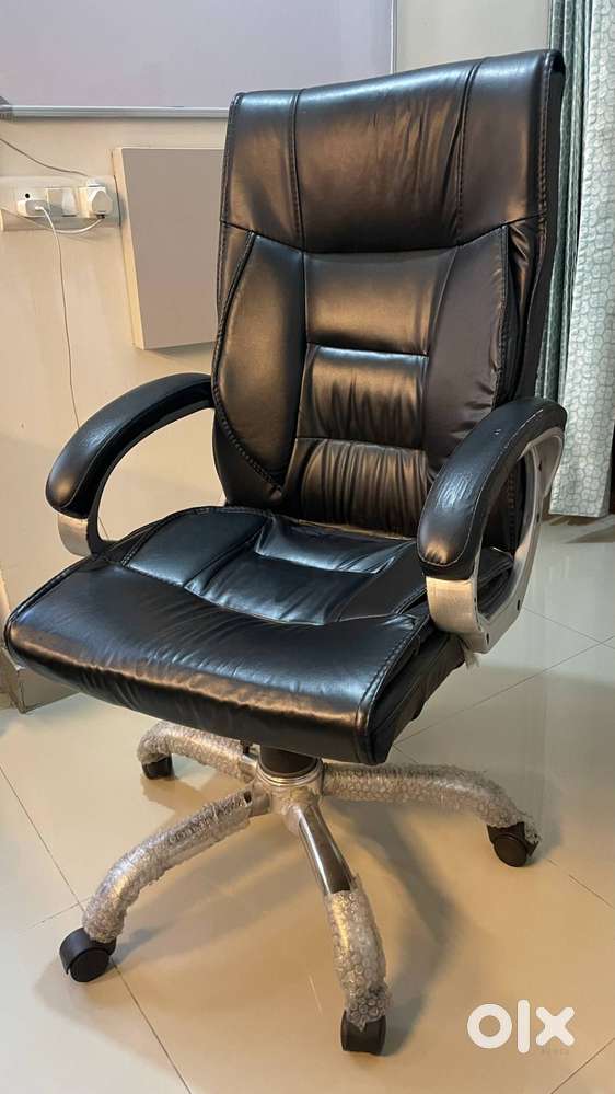 Office Chair for Sale – Good Condition! Gaur City 2