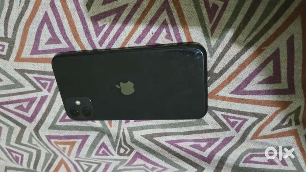 3year old iPhone11 available in good condition
