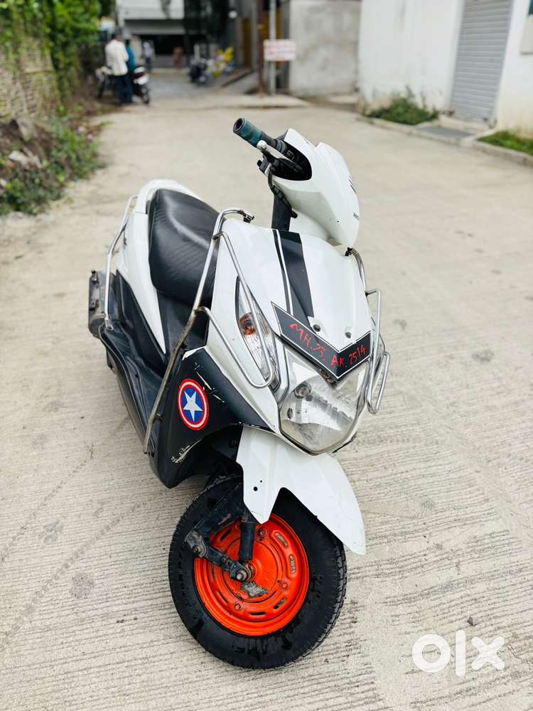 Honda dio scooter