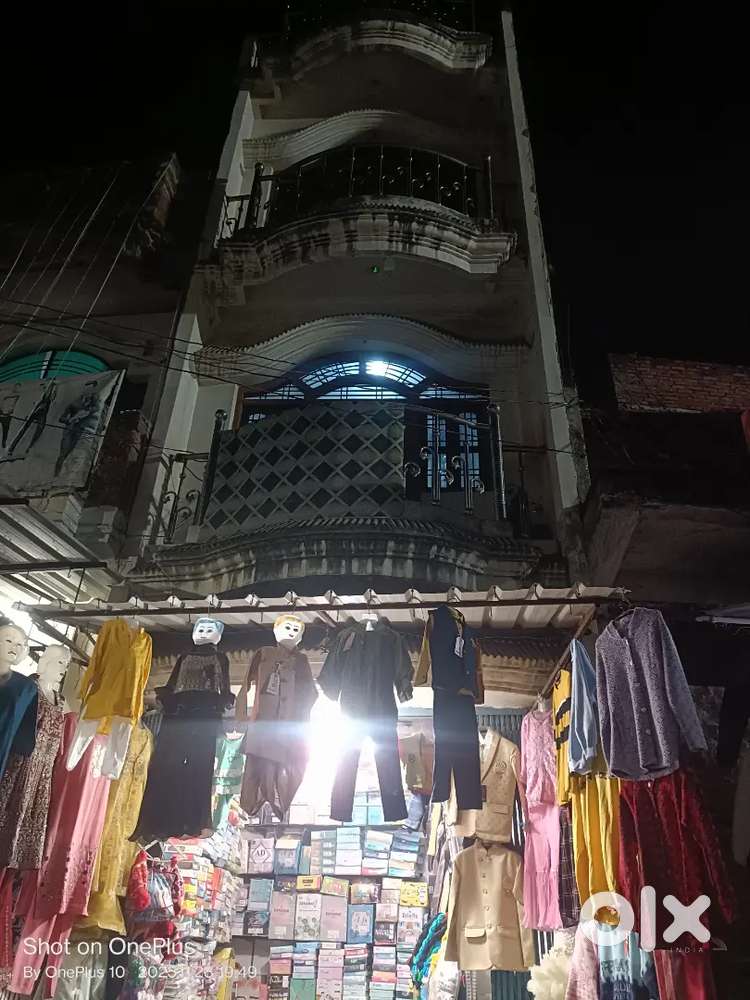 3 floor Shop available for Rent